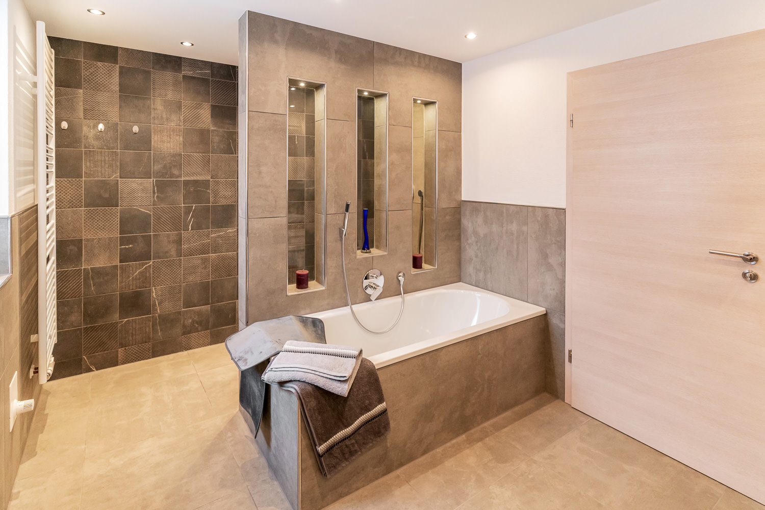 FeWo-Puetzer-Ferienwohnung-Puetzer-Eifelhoehe-Eifel-Naturpark-wandern-Hund-Urlaub-mit-Familie-Hellenthal-Eifelsteig-Ferienhaus-Nationalpark-Wohnung-Airbnb-Fahrrad-Urlaub-Motorradurlaub-Fe
