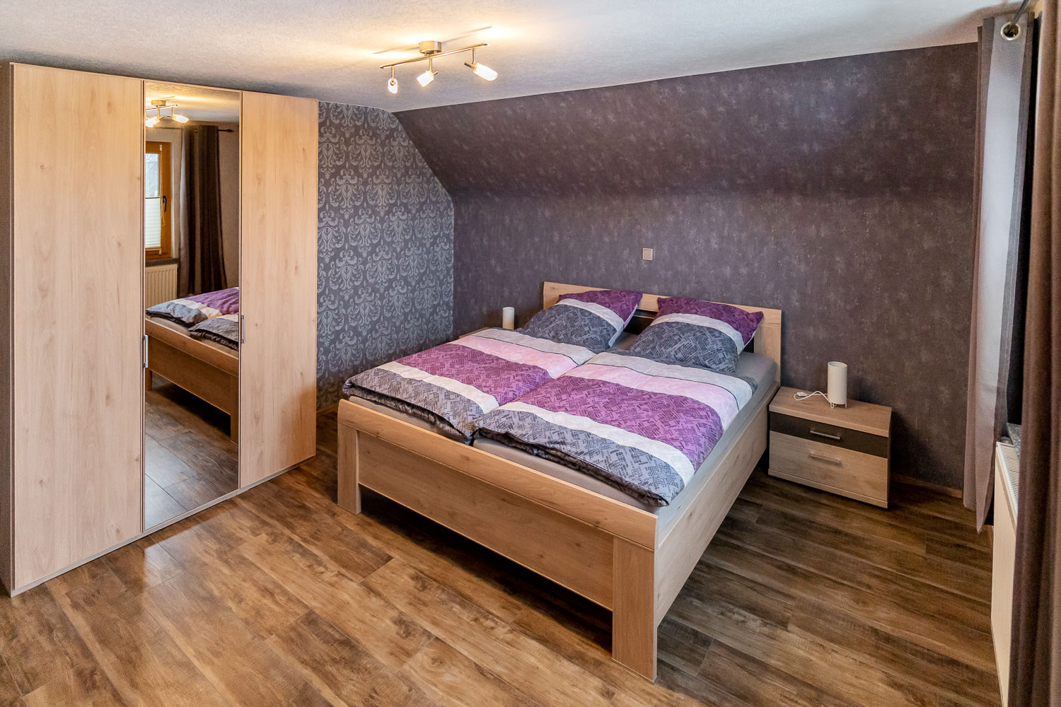 FeWo-Puetzer-Ferienwohnung-Puetzer-Eifelhoehe-Eifel-Naturpark-wandern-Hund-Urlaub-mit-Familie-Hellenthal-Eifelsteig-Ferienhaus-Nationalpark-Wohnung-Airbnb-Fahrrad-Urlaub-Motorradurlaub-Fe